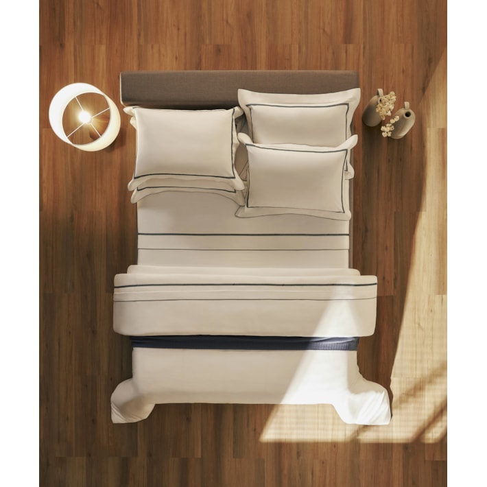 Capa de Edredom Duvet Bordado The Cast Bythebed