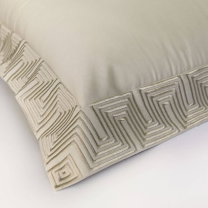 Jogo de Cama Bordado - The Skyline Bege em Tecido Fendi
